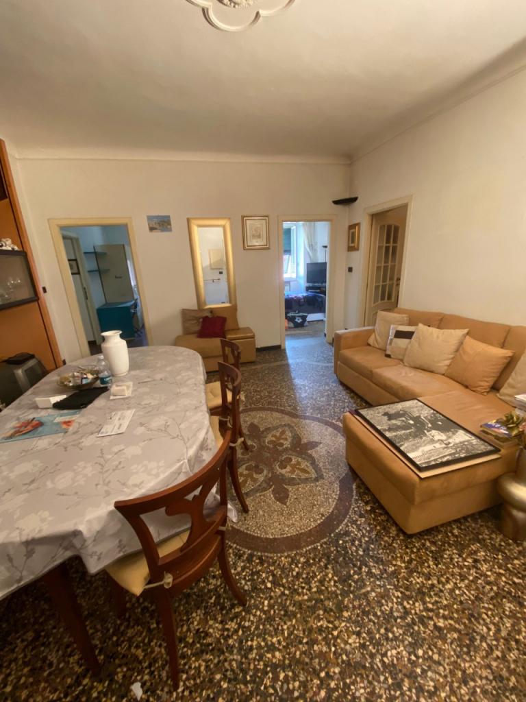 casa indipendente in vendita a Genova in zona Foce