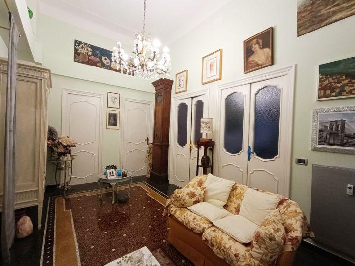 casa indipendente in vendita a Genova in zona Marassi