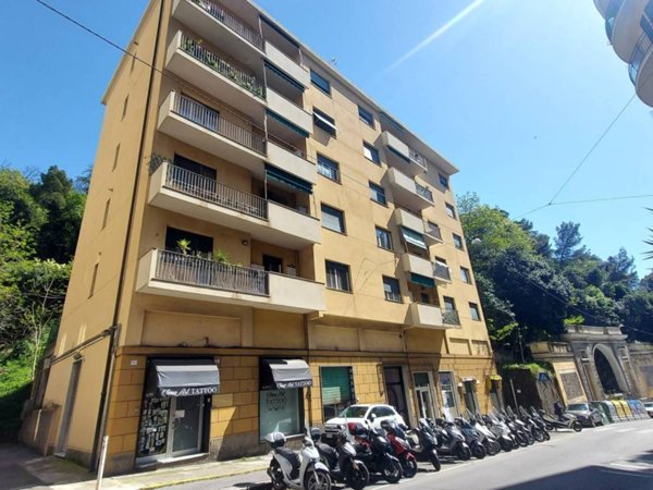 negozio in vendita a Genova in zona San Fruttuoso