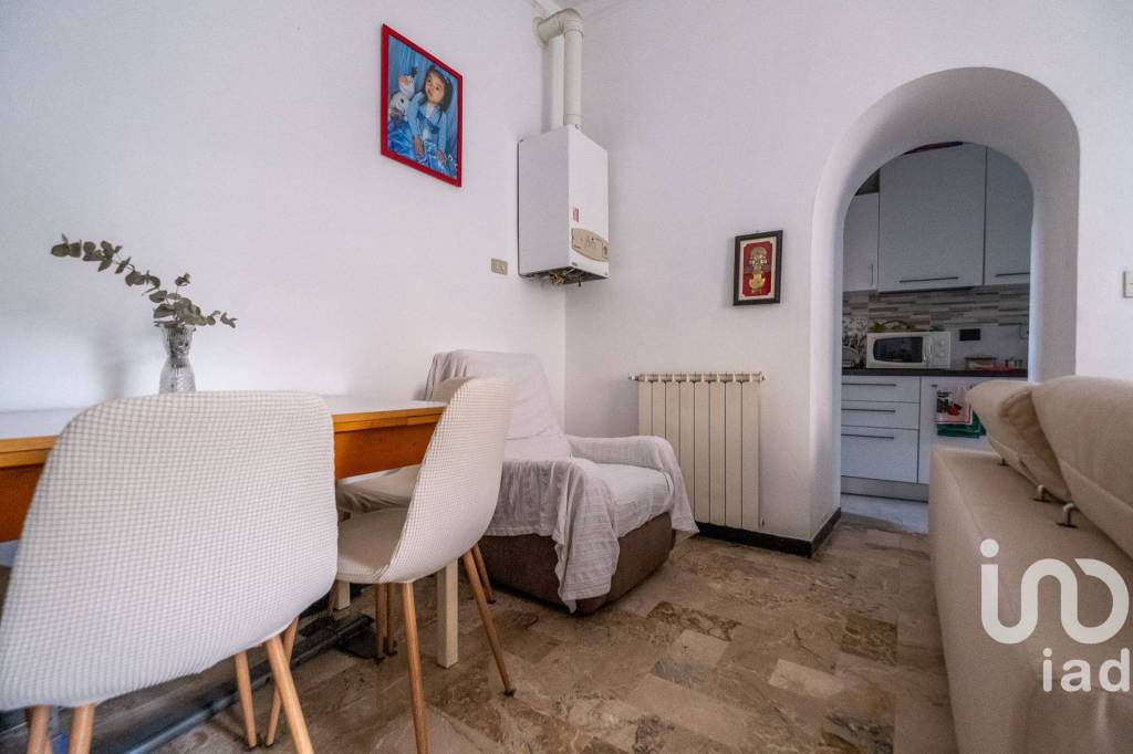 appartamento in vendita a Genova in zona Rivarolo