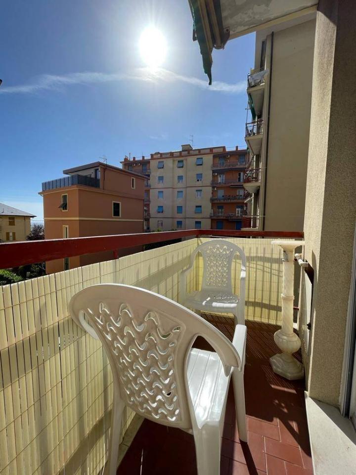 appartamento in vendita a Genova in zona Sestri Ponente