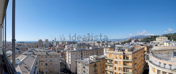 appartamento in vendita a Genova in zona Sestri Ponente