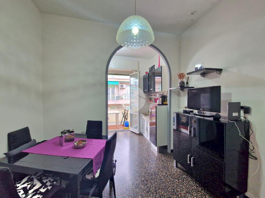 appartamento in vendita a Genova in zona Palmaro / Pra'