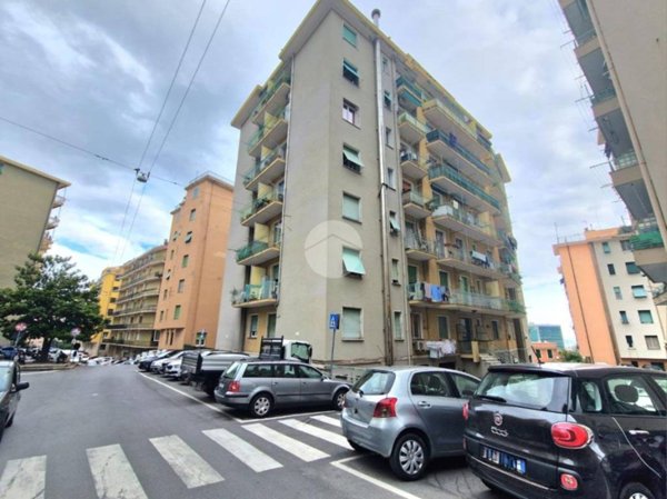 appartamento in vendita a Genova in zona Palmaro / Pra'