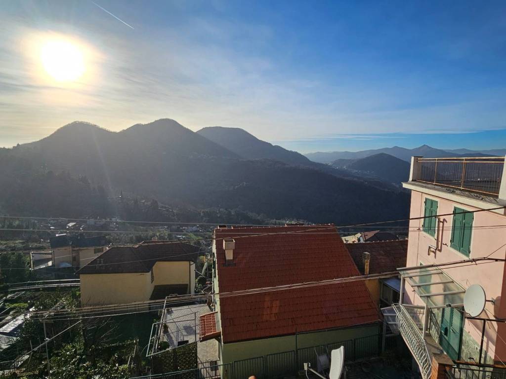 appartamento in vendita a Genova in zona Bavari