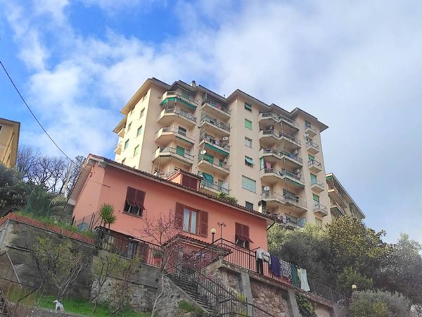 appartamento in vendita a Genova in zona Molassana