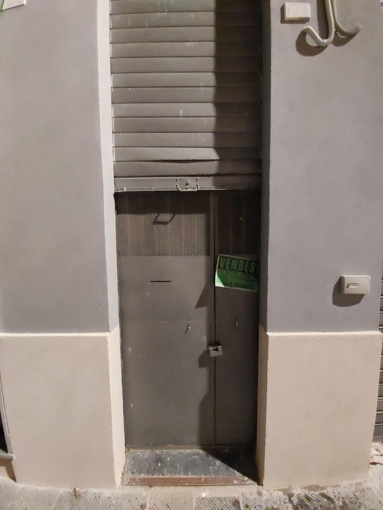 appartamento in vendita a Genova in zona Sottoripa / Maddalena / Molo