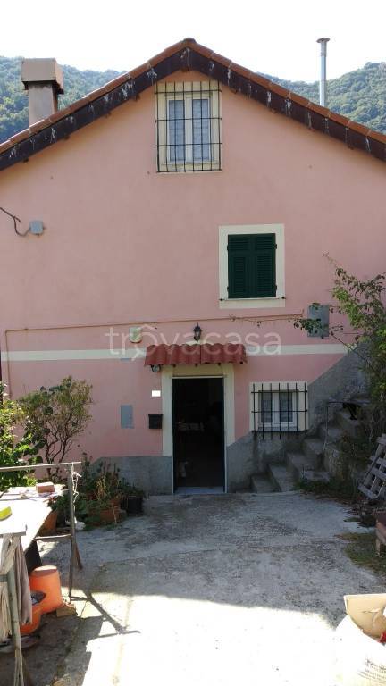 casa indipendente in vendita a Genova in zona Struppa