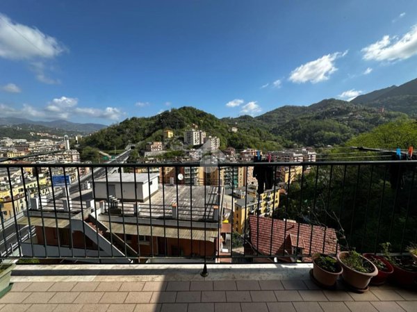 appartamento in vendita a Genova in zona Bolzaneto