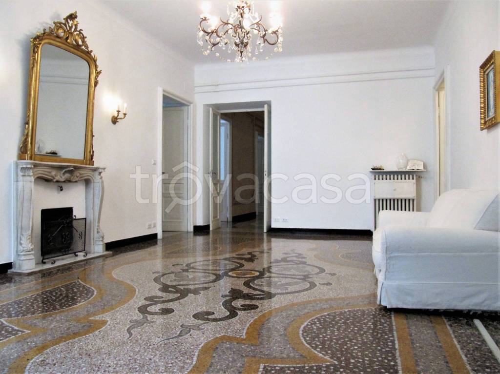 appartamento in vendita a Genova in zona Castelletto