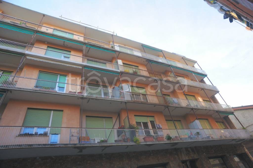 appartamento in vendita a Genova in zona Sestri Ponente