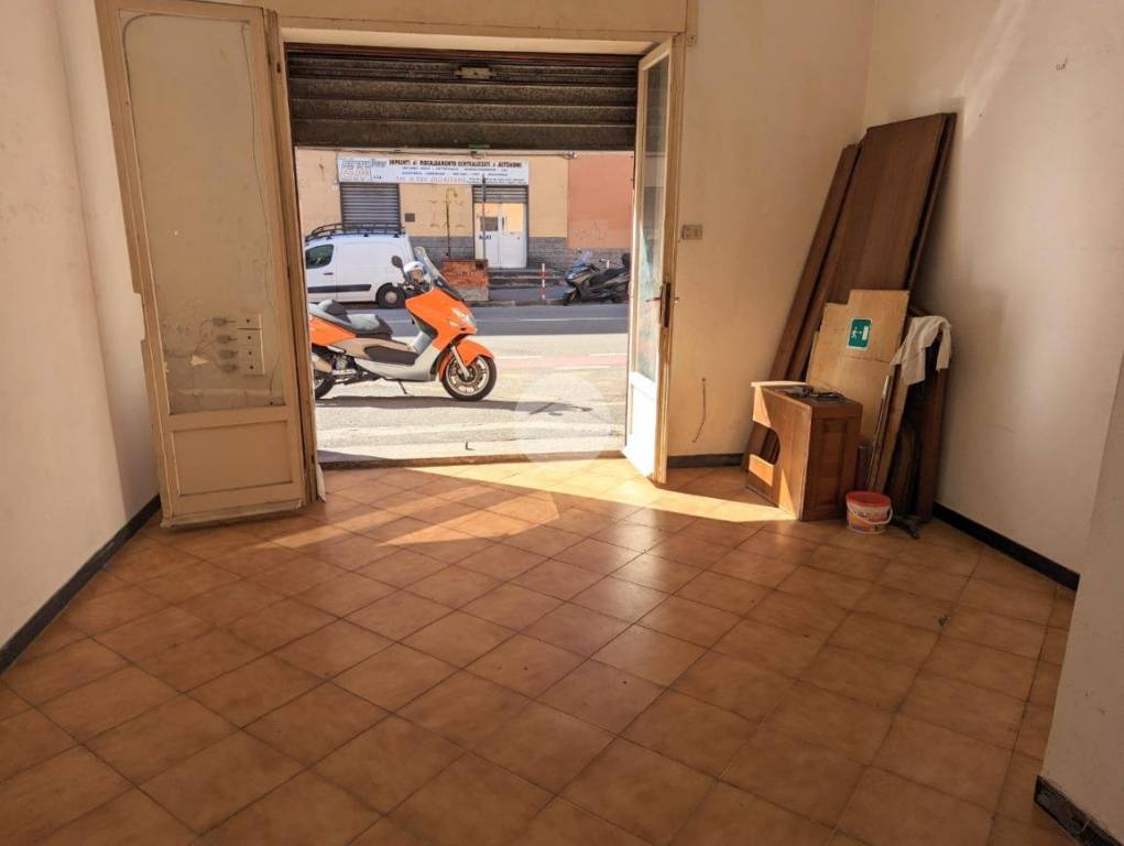appartamento in vendita a Genova in zona Certosa