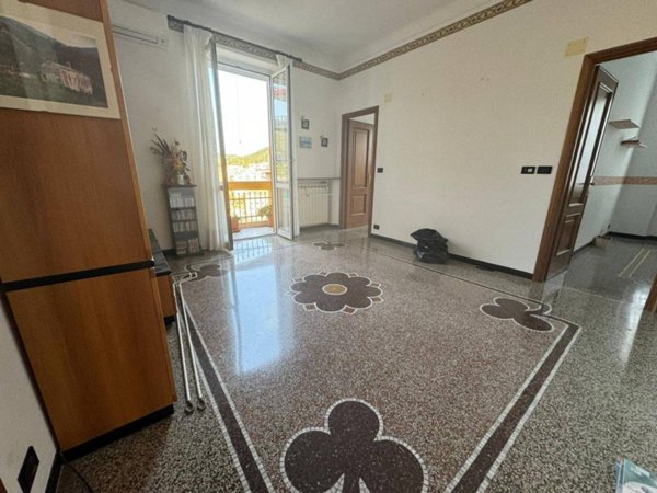 appartamento in vendita a Genova in zona Sestri Ponente