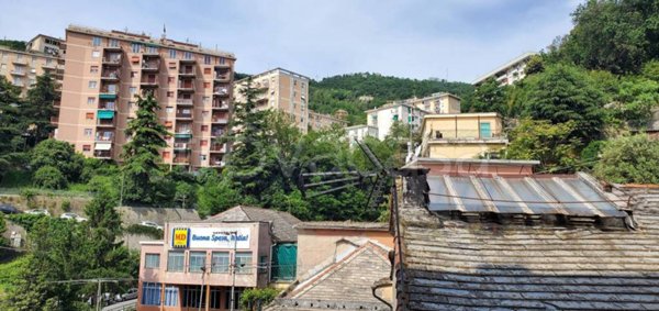 appartamento in vendita a Genova in zona Staglieno