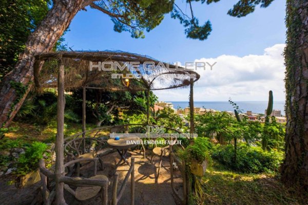 casa indipendente in vendita a Genova in zona Nervi