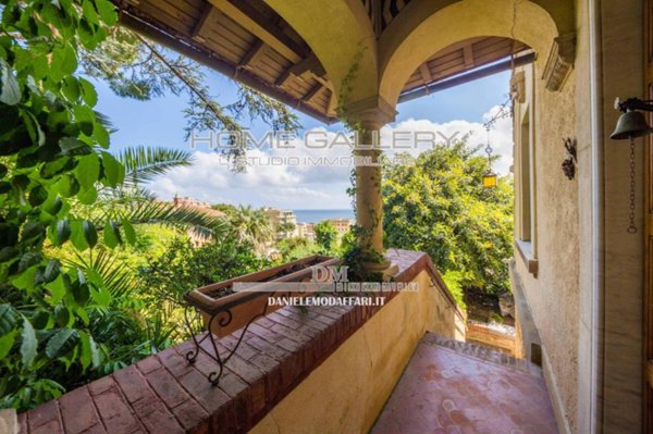 casa indipendente in vendita a Genova in zona Nervi