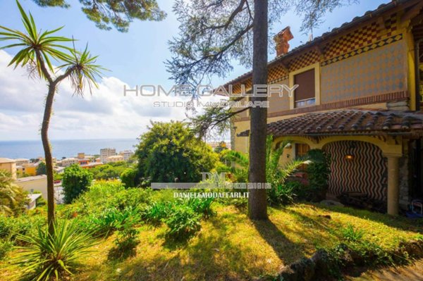 casa indipendente in vendita a Genova in zona Nervi