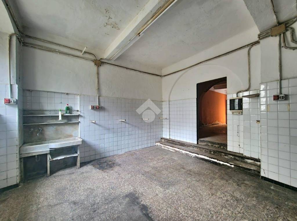 negozio in vendita a Genova in zona Voltri