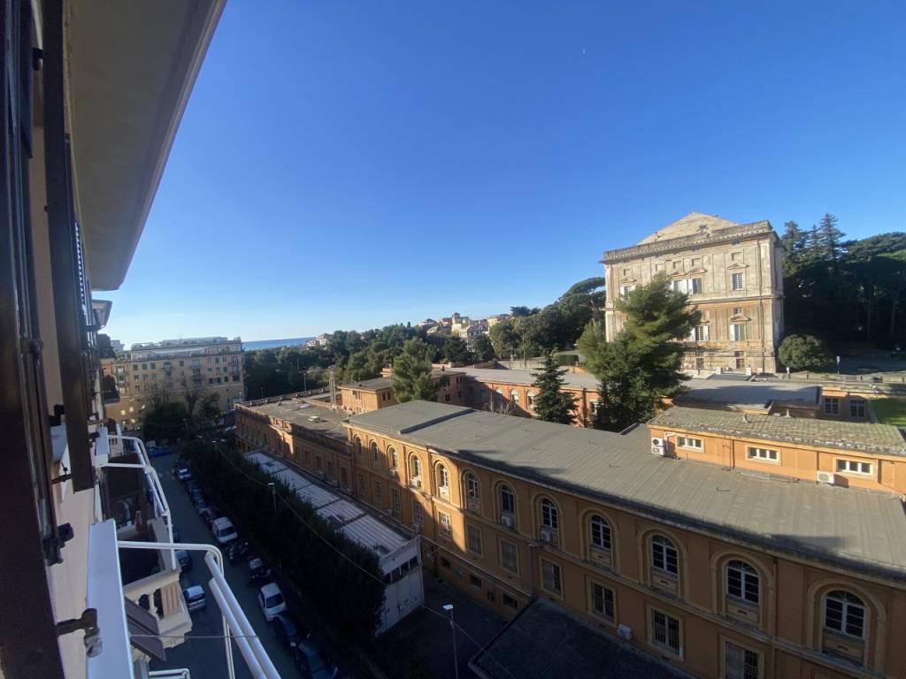 appartamento in vendita a Genova in zona Albaro
