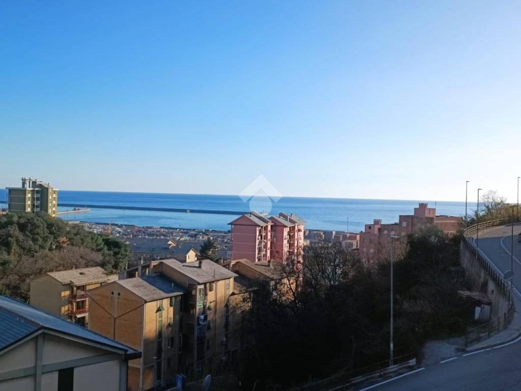 appartamento in vendita a Genova in zona Voltri