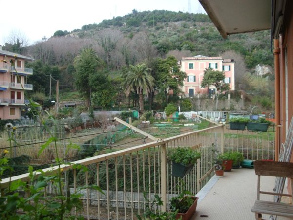 appartamento in vendita a Genova in zona Sestri Ponente
