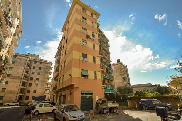 appartamento in vendita a Genova in zona Palmaro / Pra'