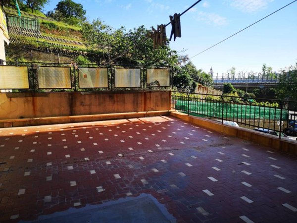 appartamento in vendita a Genova in zona Voltri