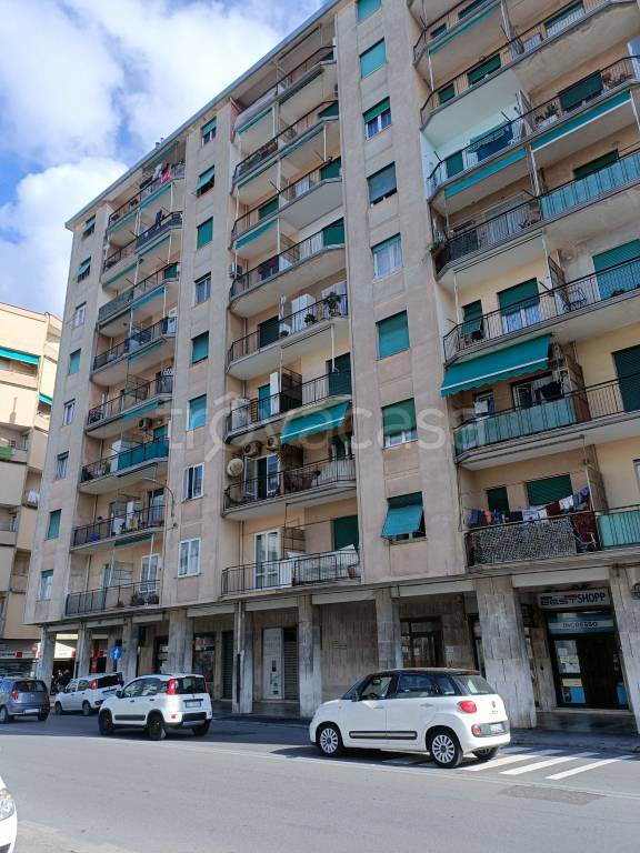 appartamento in vendita a Genova in zona Sestri Ponente