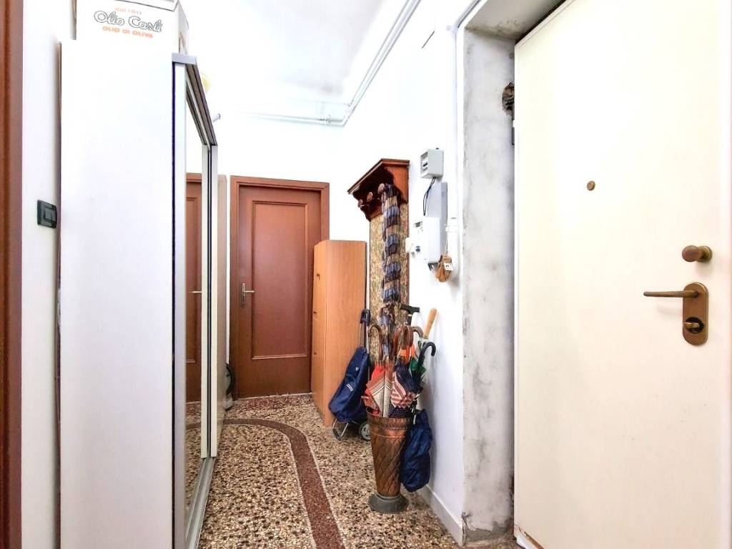 appartamento in vendita a Genova in zona Castelletto