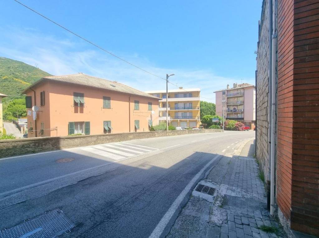 locale commerciale in vendita a Genova in zona Borzoli
