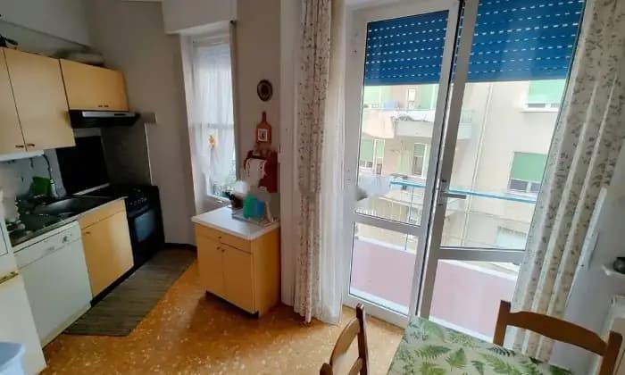 appartamento in vendita a Genova in zona Sestri Ponente