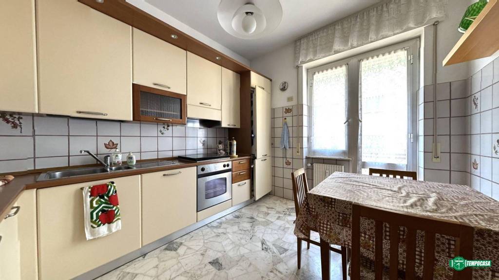 appartamento in vendita a Genova in zona Sestri Ponente