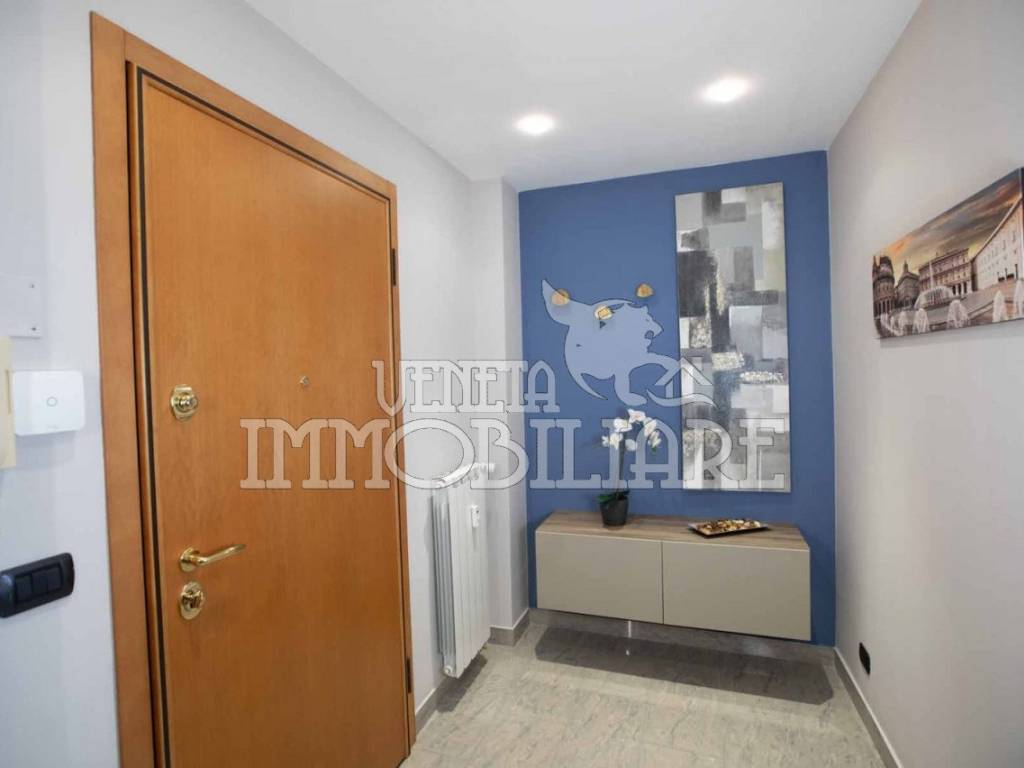 appartamento in vendita a Genova in zona Palmaro / Pra'