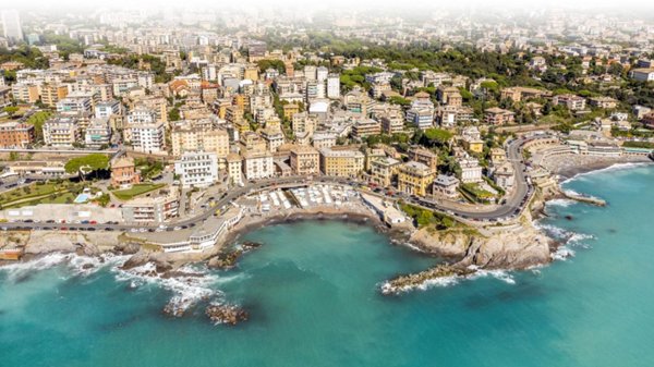 casa indipendente in vendita a Genova