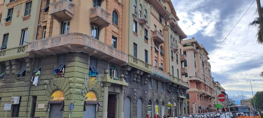 appartamento in vendita a Genova in zona Sampierdarena