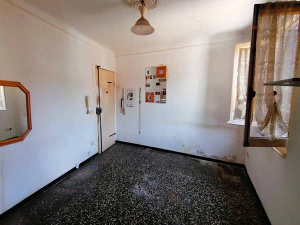 appartamento in vendita a Genova in zona Bolzaneto