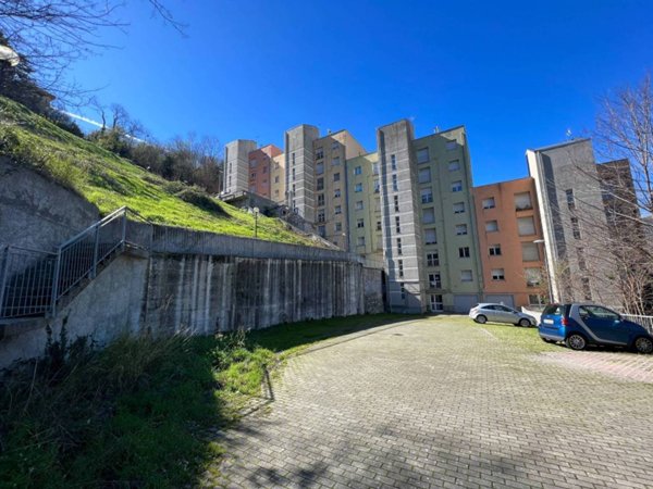 appartamento in vendita a Genova in zona Rivarolo