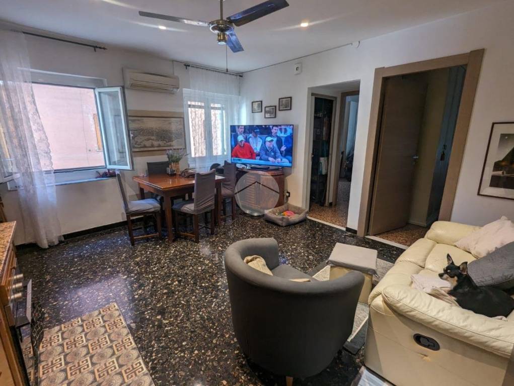 appartamento in vendita a Genova in zona Rivarolo
