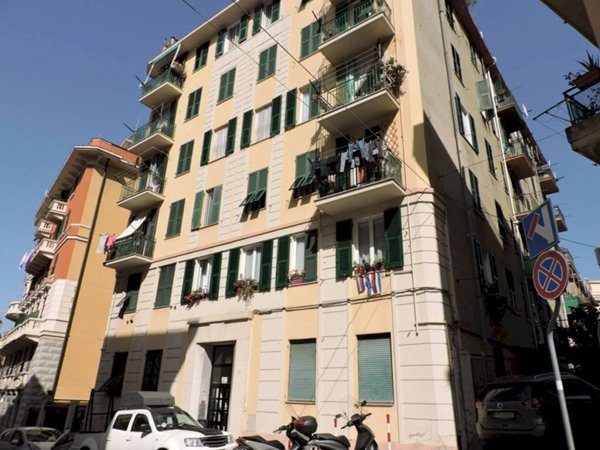 appartamento in vendita a Genova in zona Sampierdarena