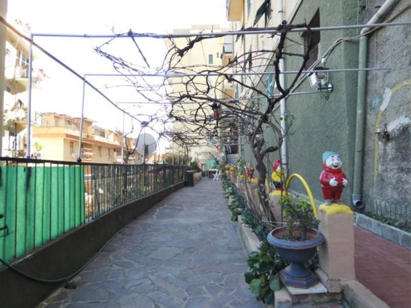 appartamento in vendita a Genova in zona Lagaccio / Granarolo