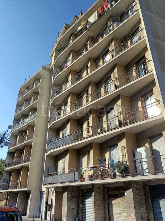 appartamento in vendita a Genova in zona Bolzaneto
