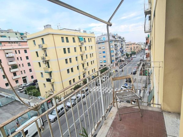 appartamento in vendita a Genova in zona Sturla