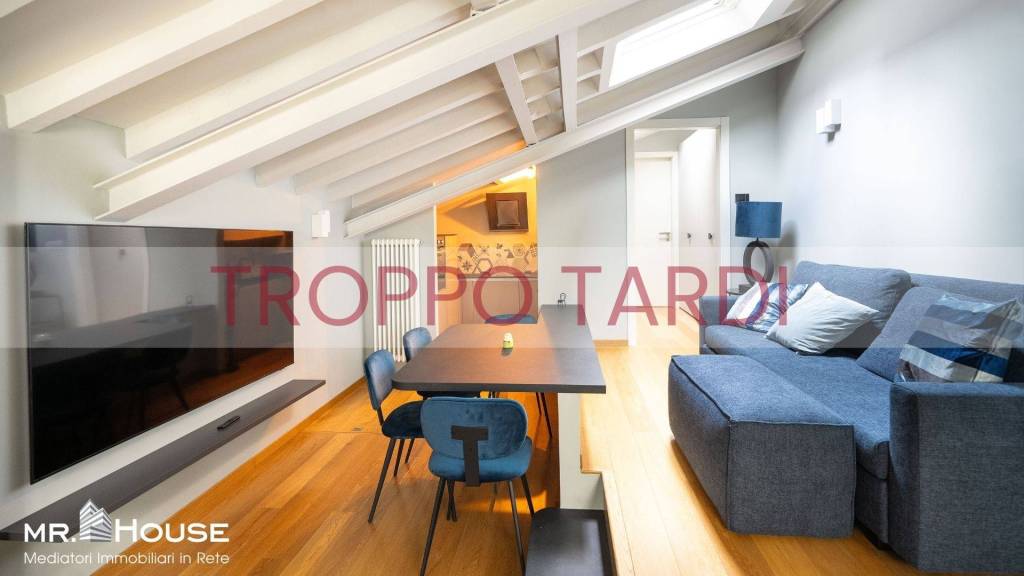 appartamento in vendita a Genova in zona Sottoripa / Maddalena / Molo