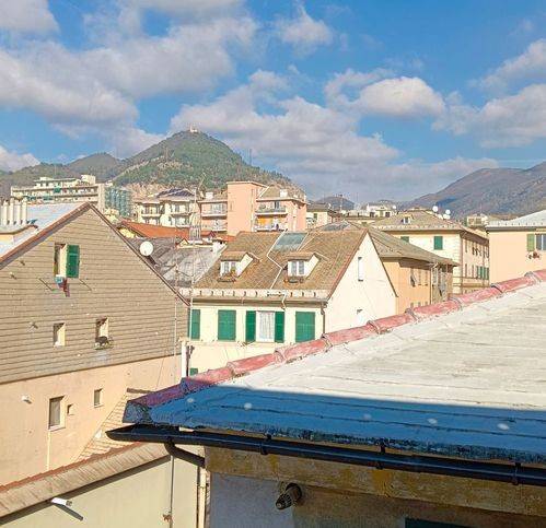 appartamento in vendita a Genova in zona Sestri Ponente