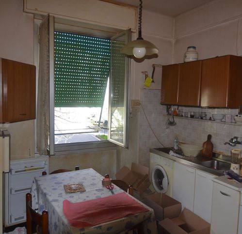 appartamento in vendita a Genova in zona Sestri Ponente