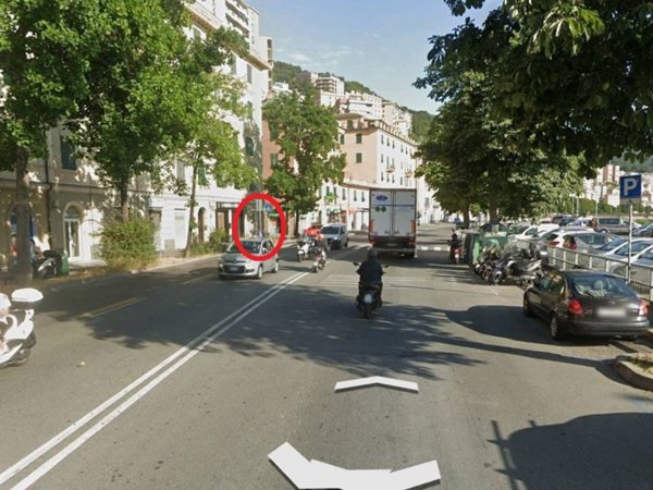 negozio in vendita a Genova in zona Quezzi