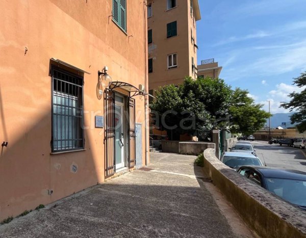appartamento in vendita a Genova in zona Staglieno