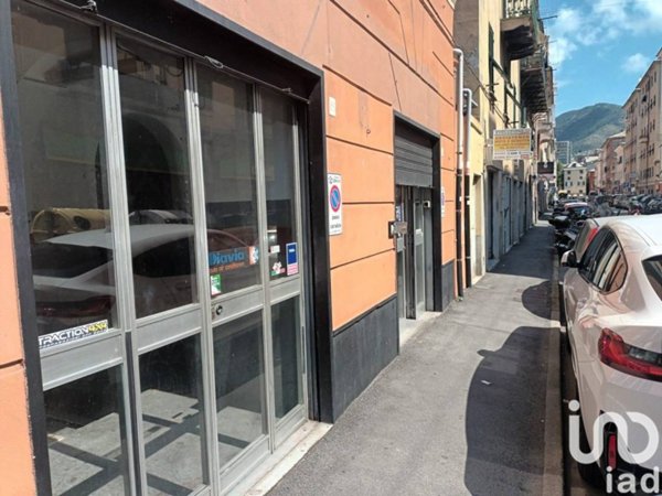 quadrivano in vendita a Genova in zona Sestri Ponente