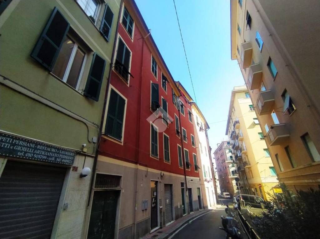 appartamento in vendita a Genova in zona Voltri