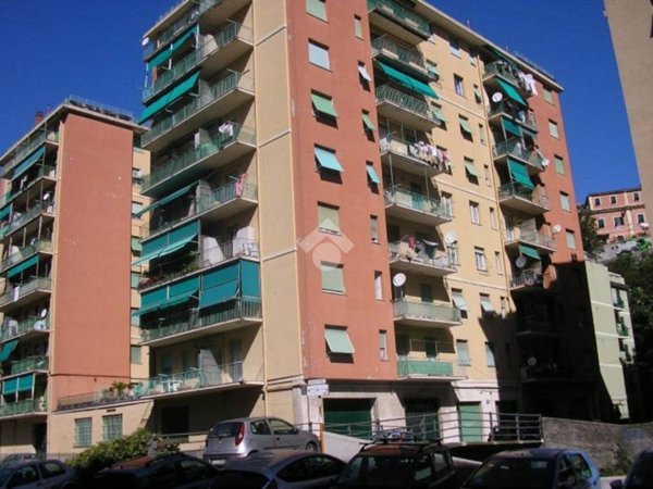 appartamento in vendita a Genova in zona Bolzaneto